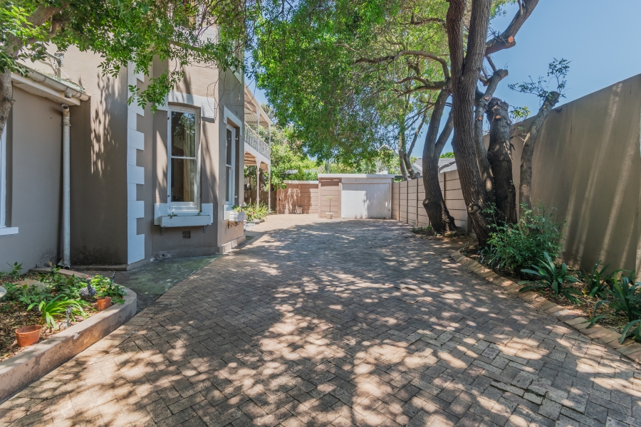 4 Bedroom Property for Sale in Claremont Western Cape